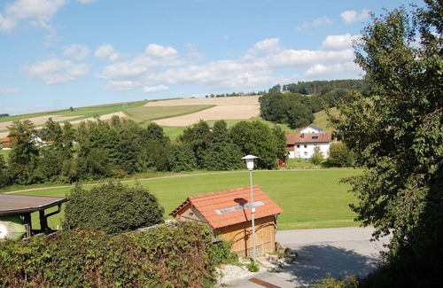 Bad Birnbach Apartamento | Lovingly furnished vacation apartment with washing machine