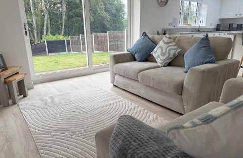 Cheslyn Hay Casa | Low Street Escape by GB Short Stays
