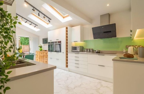 West Runton Casa | A fabulous mix of period, retro and contemporary makes this stylish house stand out from the norm. T