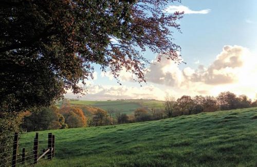 Swimbridge Casa | Lower Hearson Farm Cottages, animal experiences, seasonal outdoor heated pool, games barn, free fast WiFi, free parking