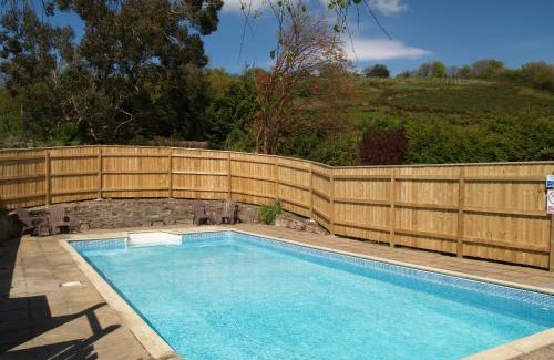 Swimbridge Casa | Lower Hearson Farm Cottages, animal experiences, seasonal outdoor heated pool, games barn, free fast WiFi, free parking