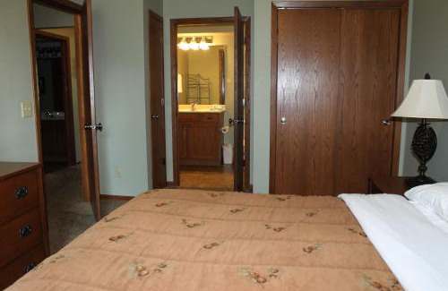 Eagle River Casa | Lower Lynx Lake two bedroom condo at Wild Eagle Lodge