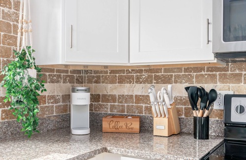 Caloosahatchee Casa | Lowest Prices of the year! Tropical Oasis 5 min to Downtown+Beach Gear+Hot Tub