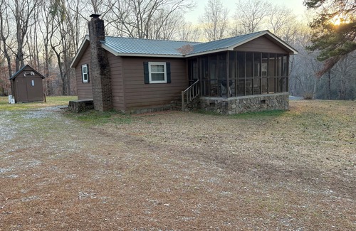 Iva Casa | Lowndesville Country Home