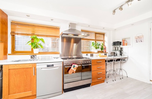 Forest Gate Casa | LT The Gate House 3 Bed-Casa-Confortable-Baño tipo “wet room”-Patio