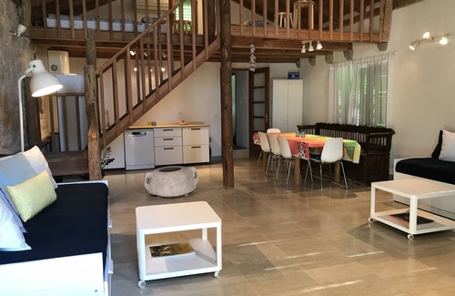 Cove Tri Zala (Zrnovo) Casa | Lucica Beachfront House # 1 con A / C y WIFI en la isla de Lastovo