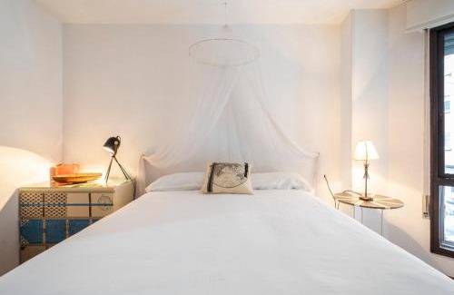 El Ensanche Zona Nuova Apartamento | Lujoso y amplio piso con 5 habitaciones