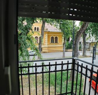 Sombor Apartamento | Luksuzni apartman Todi & Dana centar Sombora, terasa i besplatan parking