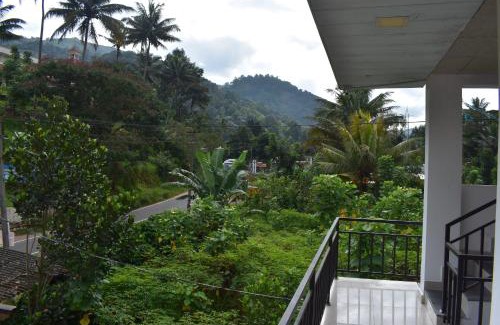 Devikolam Hotel | LUMI INN