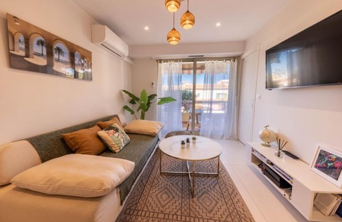Saint-Laurent-du-Var Apartamento | Lumineux, tout confort, Wifi & Terrace & Parking
