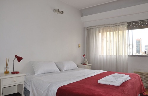 El Centro Apartamento | Luminous Studio Apartment. Ideal Location. By Owner.