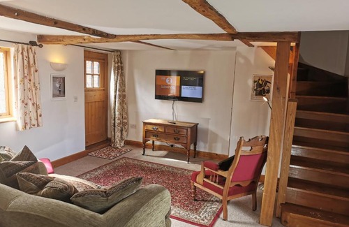 Albrighton Casa | Lupin Cottage at Boningale Manor