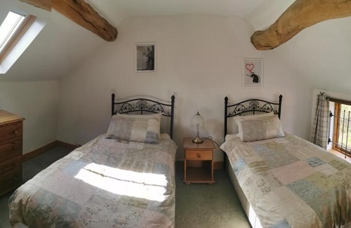 Albrighton Casa | Lupin Cottage at Boningale Manor