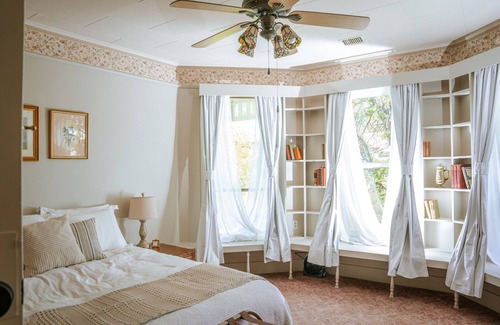 Etna Cama Y Desayuno | Lupine Room