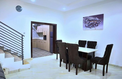 Karsana Apartamento | Lush Meadows Apartments