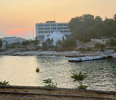 Peiraiki Apartamento | Lux Apartment next to the sea