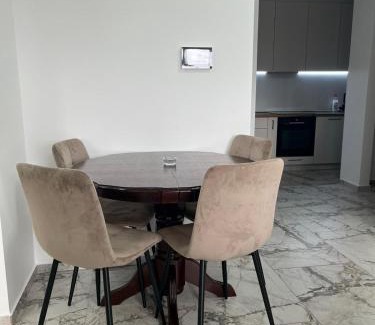 Kragujevac Apartamento | Lux Apartment Rose Avenue 75m2