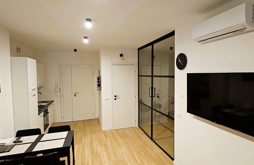 Quartiere XXXIV Lido di Ostia Levante Apartamento | Apartamento LUX Beach NEGRO