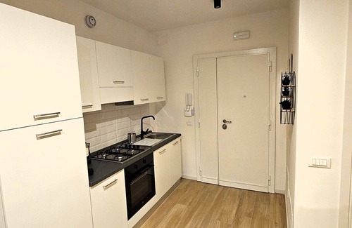 Quartiere XXXIV Lido di Ostia Levante Apartamento | Apartamento LUX Beach NEGRO