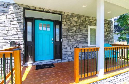 Des Moines Casa | Lux finishes 4 bedroom DSM home Great location