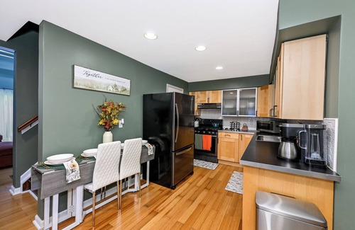 Ohio City Casa | Lux Ohio City Gem