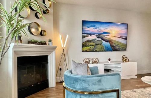 Westwood Apartamento | Lux One Bedroom Condo with Garden View