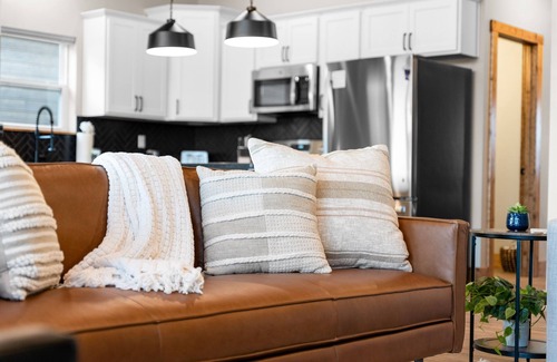 Kimberling City Cabina | Lux Views! Indoor-Outdoor Pools, Firepits, Arcades.