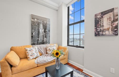 Olde Kensington Apartamento | Luxe 1br Glass Wall Wd Umbrella Building