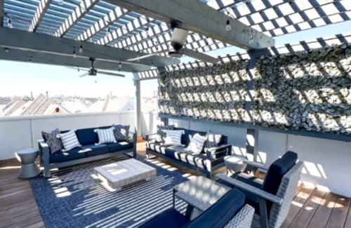 Shady Acres Casa | Luxe 3Bed Townhome in Heights with WiFi, Private Rooftop, Private Parking