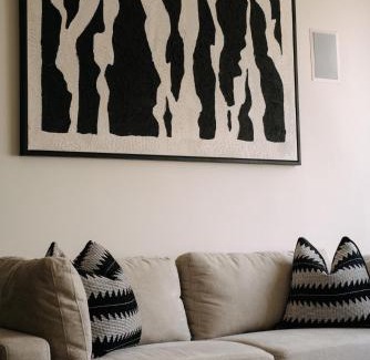 McGinley Square Apartamento | LUXE 3BR with Free Parking & Backyard and 15min to NYC