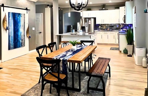 Summerhill Casa | Luxe 4 Bed ATL Retreat - Pool, Fire, Sauna, Theater