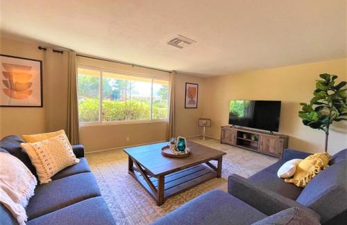Sierra Vista Casa | Luxe 4BR 2BTH l Pool & Grill l Central Location l Mountain View l Family Vacation l RV Site
