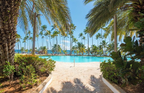 Villas Del Mar Apartamento | Luxe Beachfront Retreat – Pool & Private Beach – Gym and Sauna