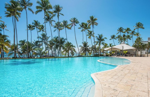Villas Del Mar Apartamento | Luxe Beachfront Retreat – Pool & Private Beach – Gym and Sauna