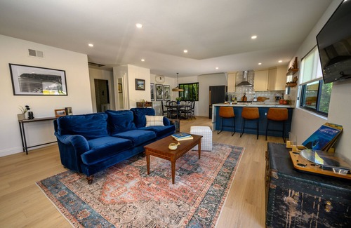 Lantern District Casa | LUXE brand-new designed 2 bd/2 bath w/ backyard