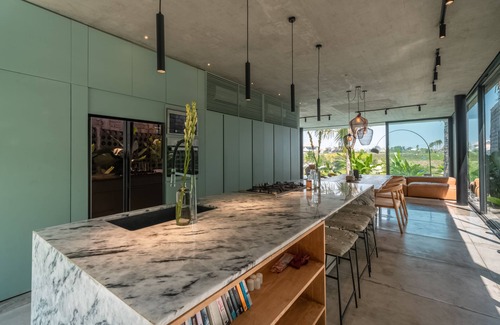 Babakan Villa | Luxe Bridge villas : Modern Meets Tropical w/ Chef