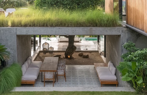 Babakan Villa | Luxe Bridge villas : Modern Meets Tropical w/ Chef