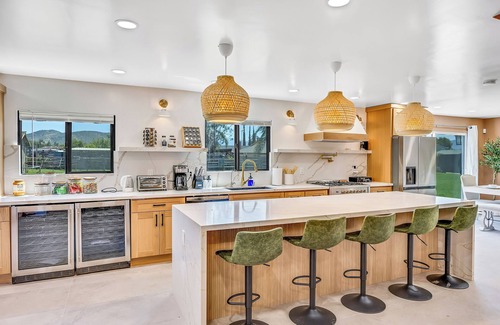 Norco Casa | Luxe Dream Retreat: USA Vacation Home!