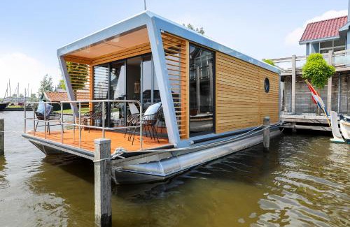 Grou Alquiler De Eote | Luxe Houseboat Skoft