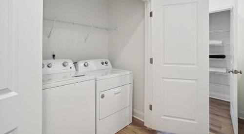 Paw Creek Casa | Luxe King 3BR Townhouse to Uptown Charlotte NC