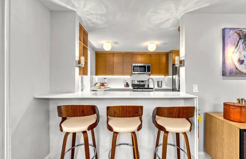 Ringling Estates Casa | Luxe Oasis | Private Pool, In St Armands Circle, Near Lido Key Beach!