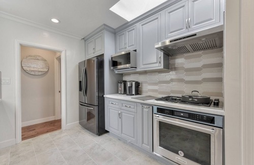 Outer Mission Casa | 2BR remodelado con LUXE con vista a la ciudad en SF (Bart / muni)