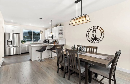 Sun Peaks Casa | Luxe Townhome: Minutes From The Slopes