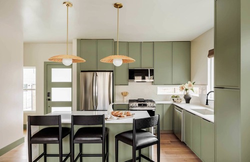 East MLK Casa | Luxe Two-Story Austin Retreat | Hot Tub