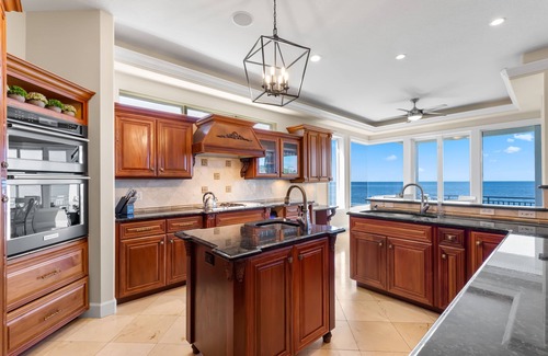 Tarpon Springs Villa | Luxe Waterfront Home w/ Pool★Elevator★Gulf Access