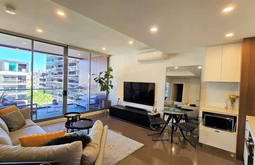 Waterloo Apartamento | LUXE Waterloo 1 bed with parking, gym & pool