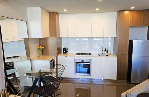 Waterloo Apartamento | LUXE Waterloo 1 bed with parking, gym & pool