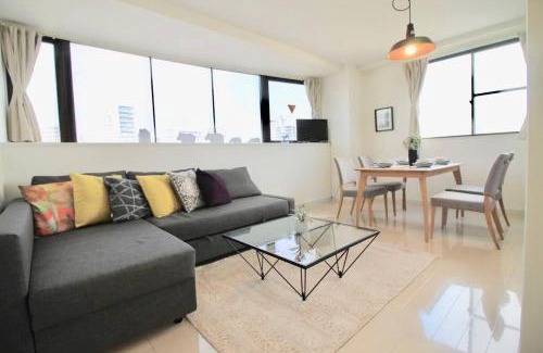Minami Ward Apartamento | Luxes by b hotel - 10 min Hiroshima Station & 2BR Up to 10p
