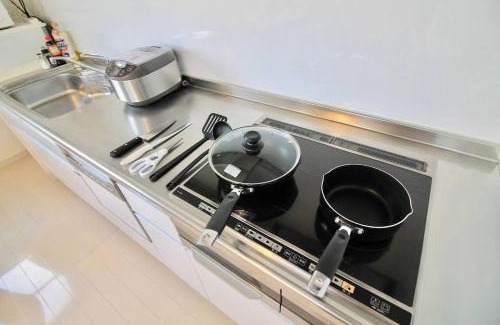 Minami Ward Apartamento | Luxes by b hotel - 10 min Hiroshima Station & 2BR Up to 10p