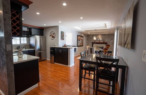 Fairfield Casa | LuxoStays | Charming 4BR w/ large backyard/firepit
